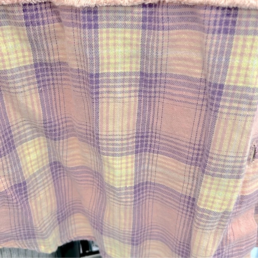 New Boutique Pink and Plaid Button-Up Lightweight Shacket/Jacket Distressed Hem - Picture 5 of 6